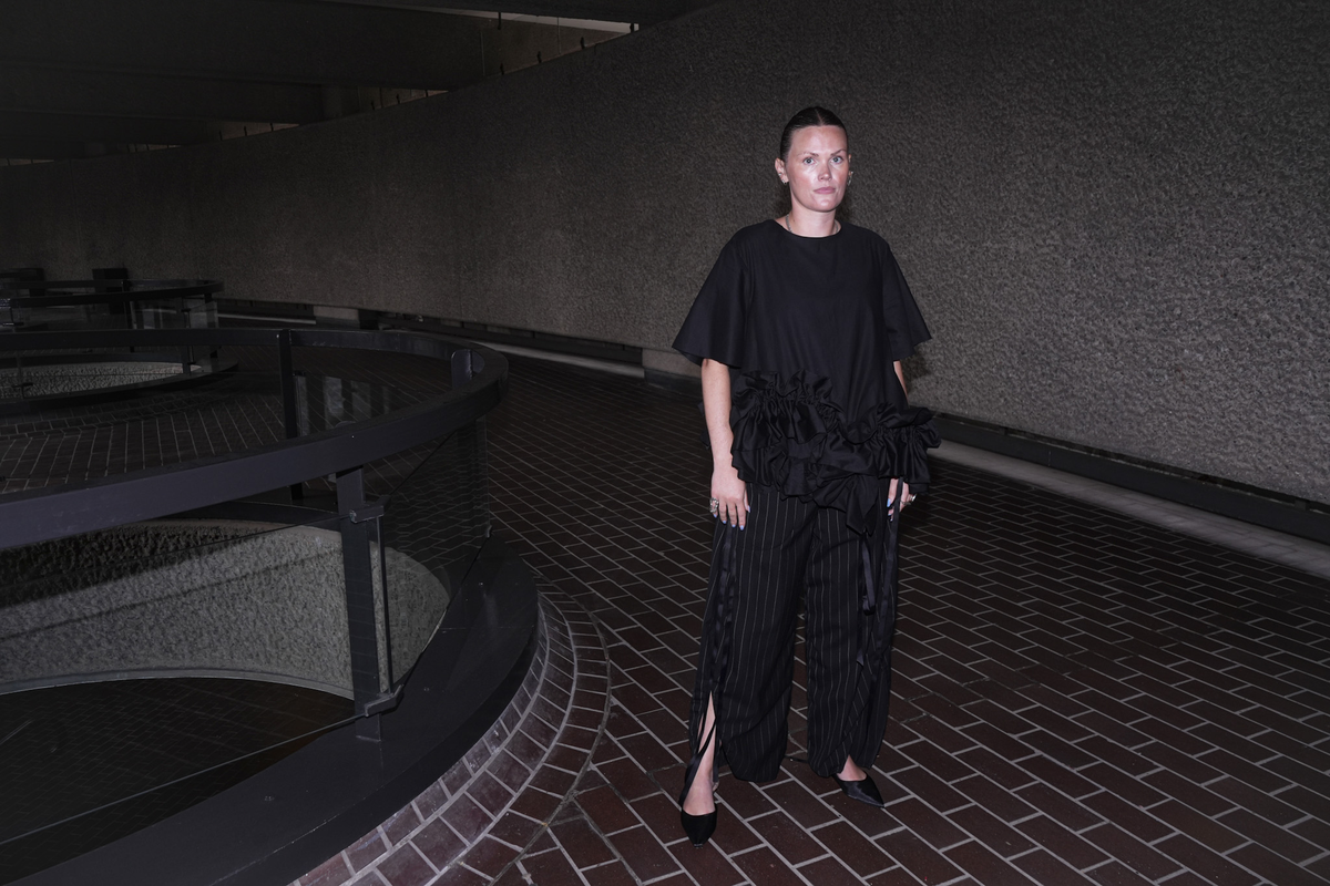 Short Sleeve Deadstock Cotton Adele Top Black – Moma Hilo Short Sleeve Deadstock Cotton Adele Top Black – Moma Hilo